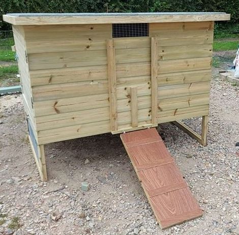 5ft x 3ft  POULTRY HOUSE  